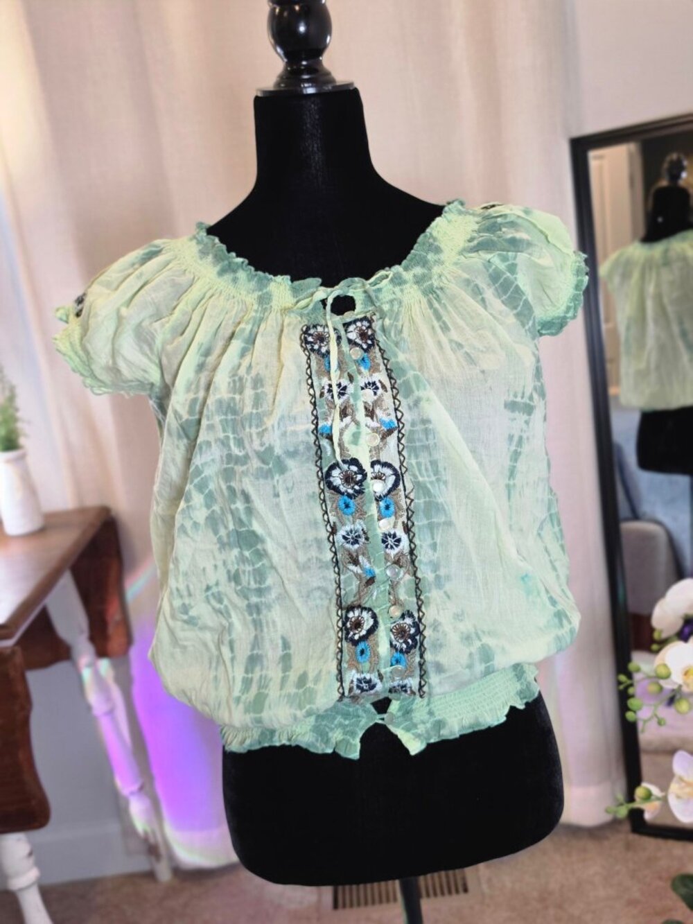 MIX Nouveau Embroidered Peasant Blouse - Size M